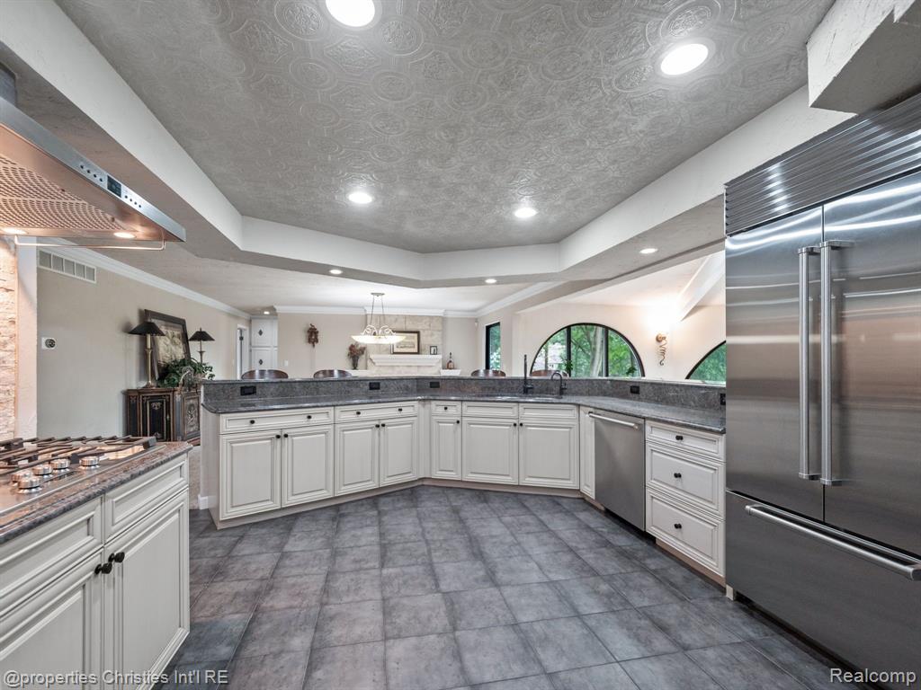 835 Northgate Road Rochester, MI 48306 - Photo 19 of 65