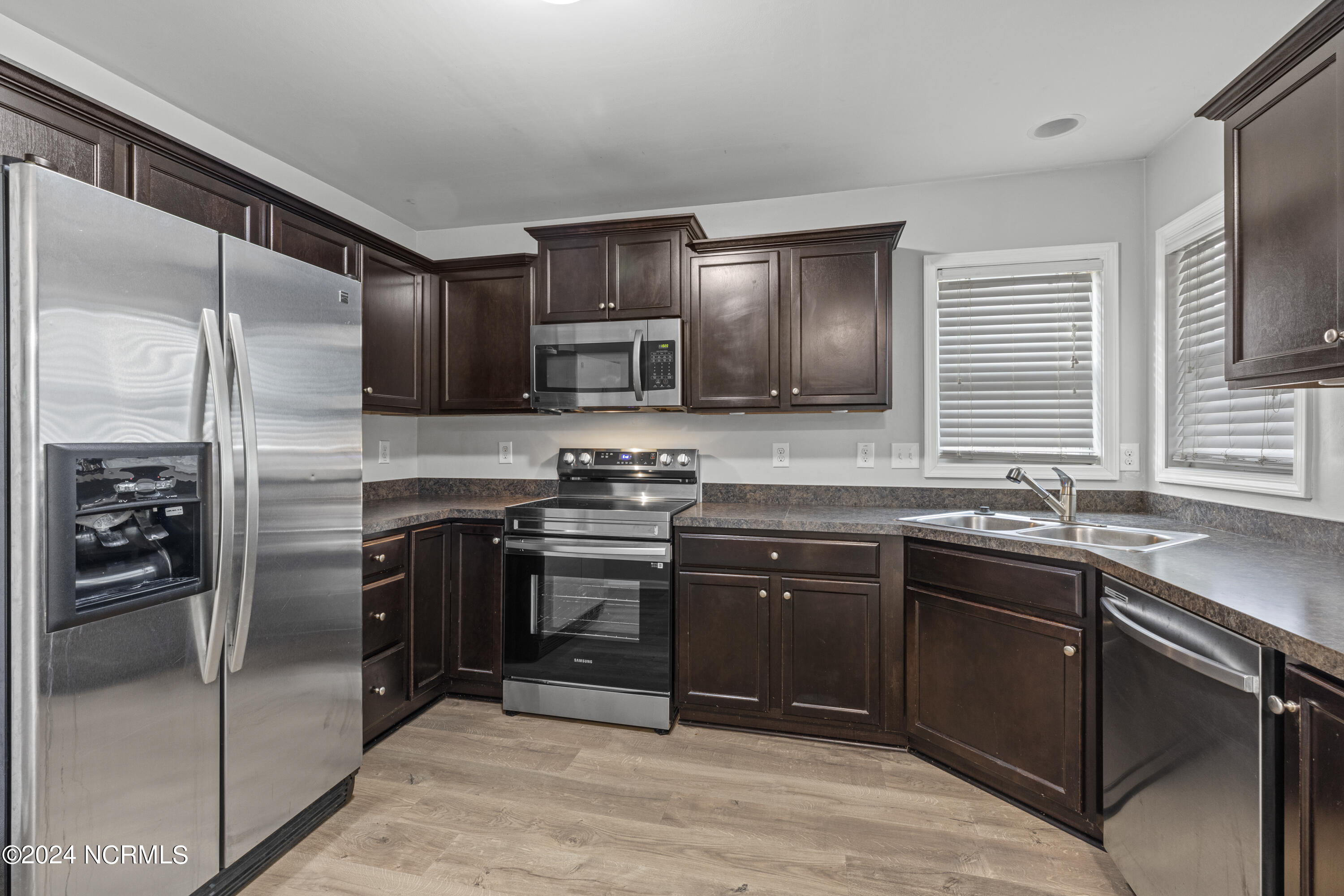 361 Sonoma Road Jacksonville, NC 28546 - Photo 5 of 15 0W2A6083
