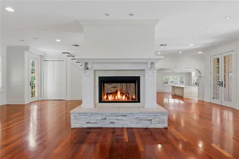 $2,250,000 | 1124 Seville Lane Northeast, St. Petersburg, FL 33704