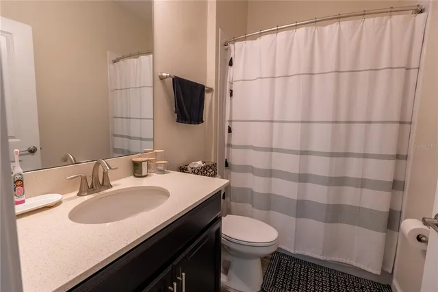 a view of entryway and hall