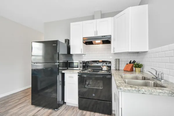 $849 | 1801 Roosevelt Street, Unit 1801, Houston, TX 77012