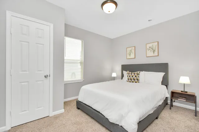 $859 | 1801 Roosevelt Street, Unit 1801, Houston, TX 77012