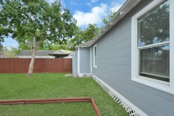 $849 | 1801 Roosevelt Street, Unit 1801, Houston, TX 77012