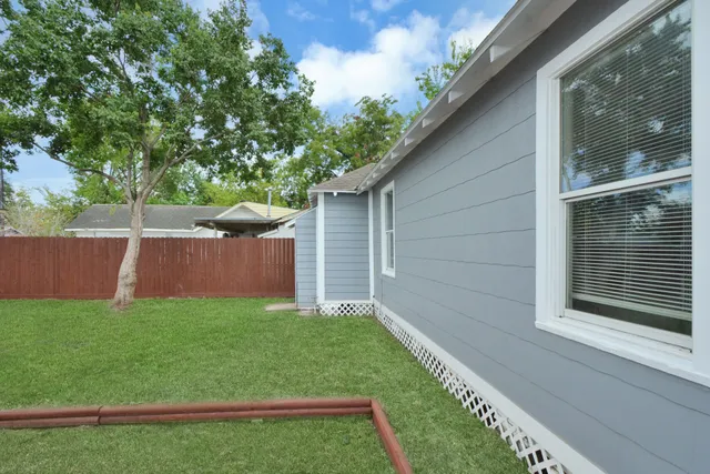 $859 | 1801 Roosevelt Street, Unit 1801, Houston, TX 77012