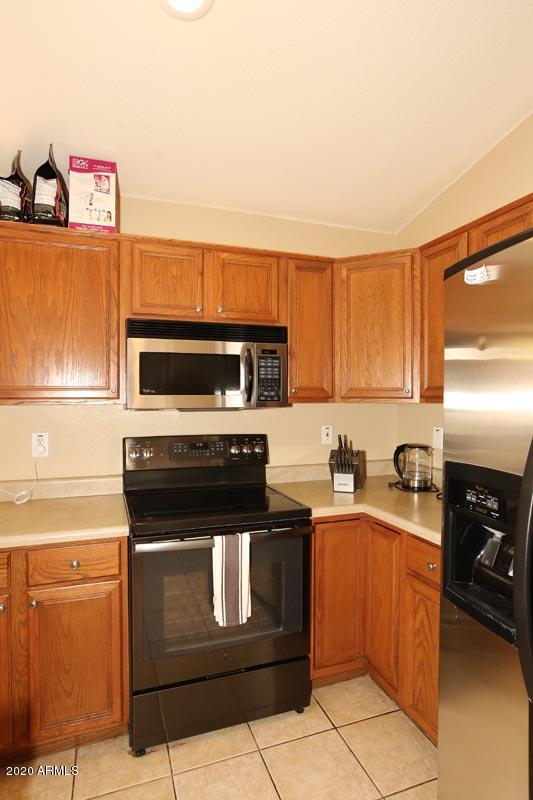3940 East Simpson Road Gilbert, AZ 85297 - Photo 8 of 36 Kitchen-Range
