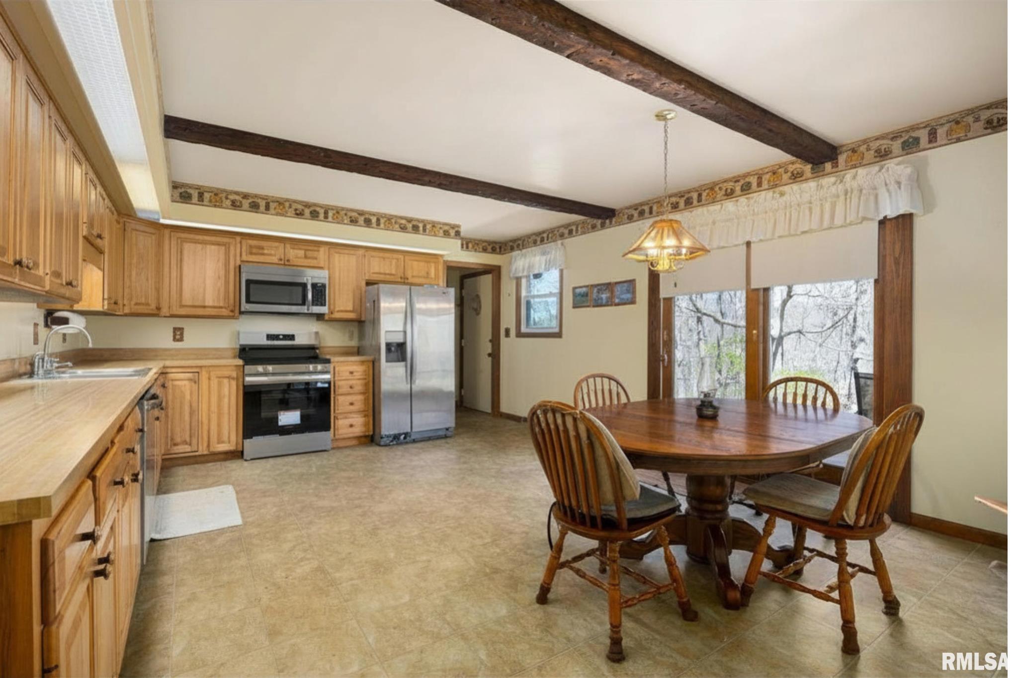 2353 Hollands Grove Road Washington, IL 61571 - Photo 4 of 41