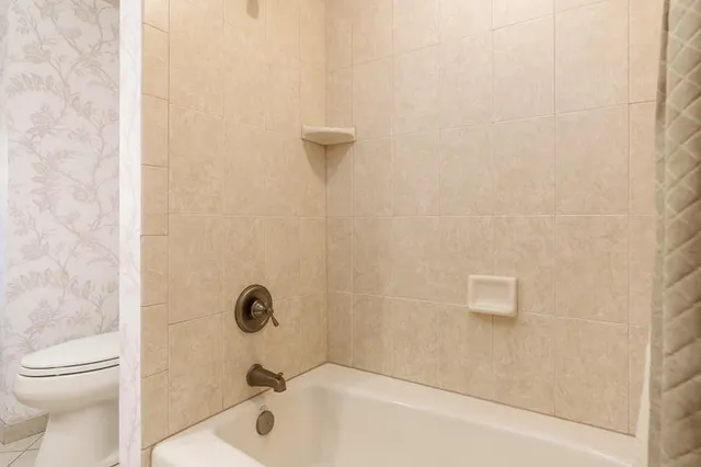 $550,000 | 2303 Rock Terrace, Rockford, IL 61103