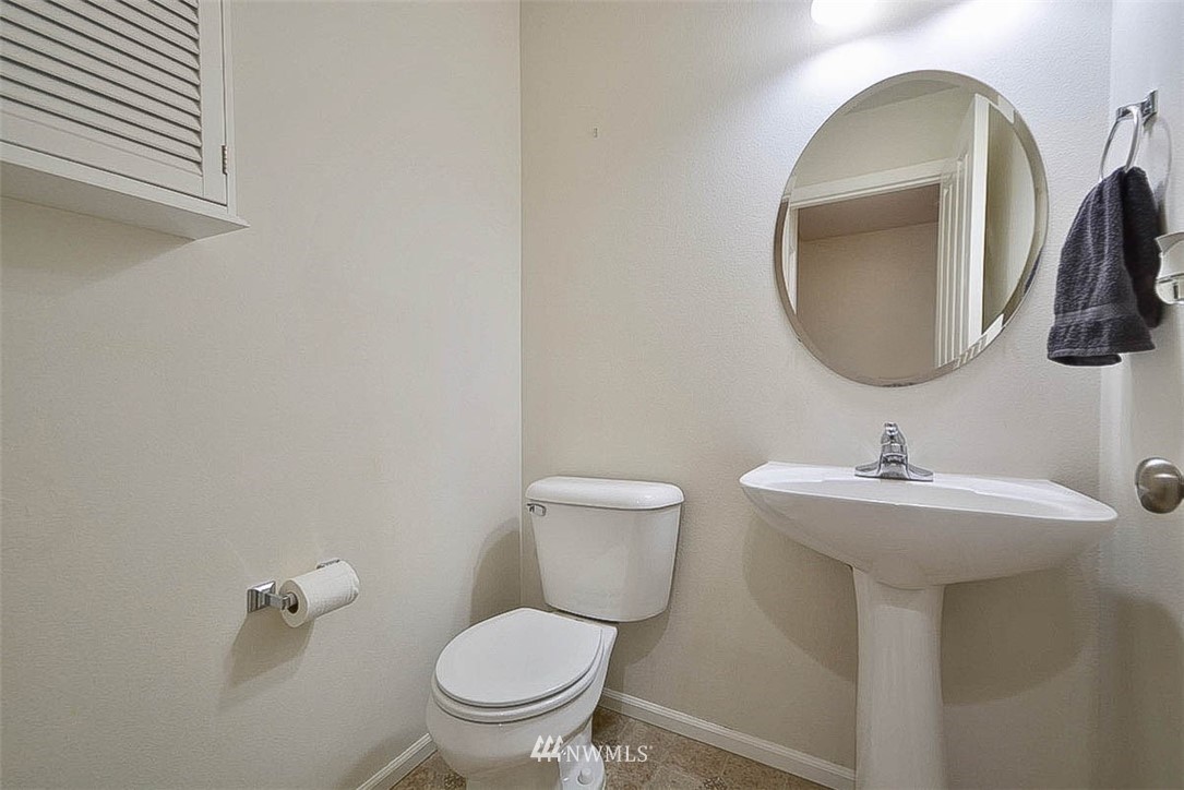 4355 Roxanna Loop Southeast Lacey, WA 98503 - Photo 16 of 29 Gallery Image 16