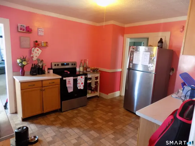 $359,900 | 14 Pratt Street, Bristol, CT 06010