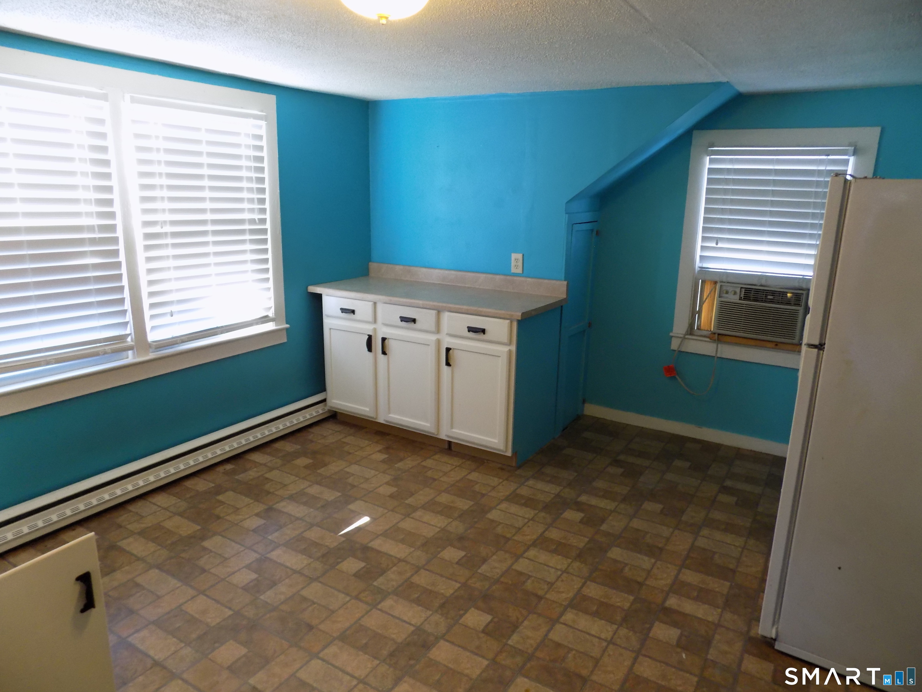 14 Pratt Street Bristol, CT 06010 - Photo 23 of 29