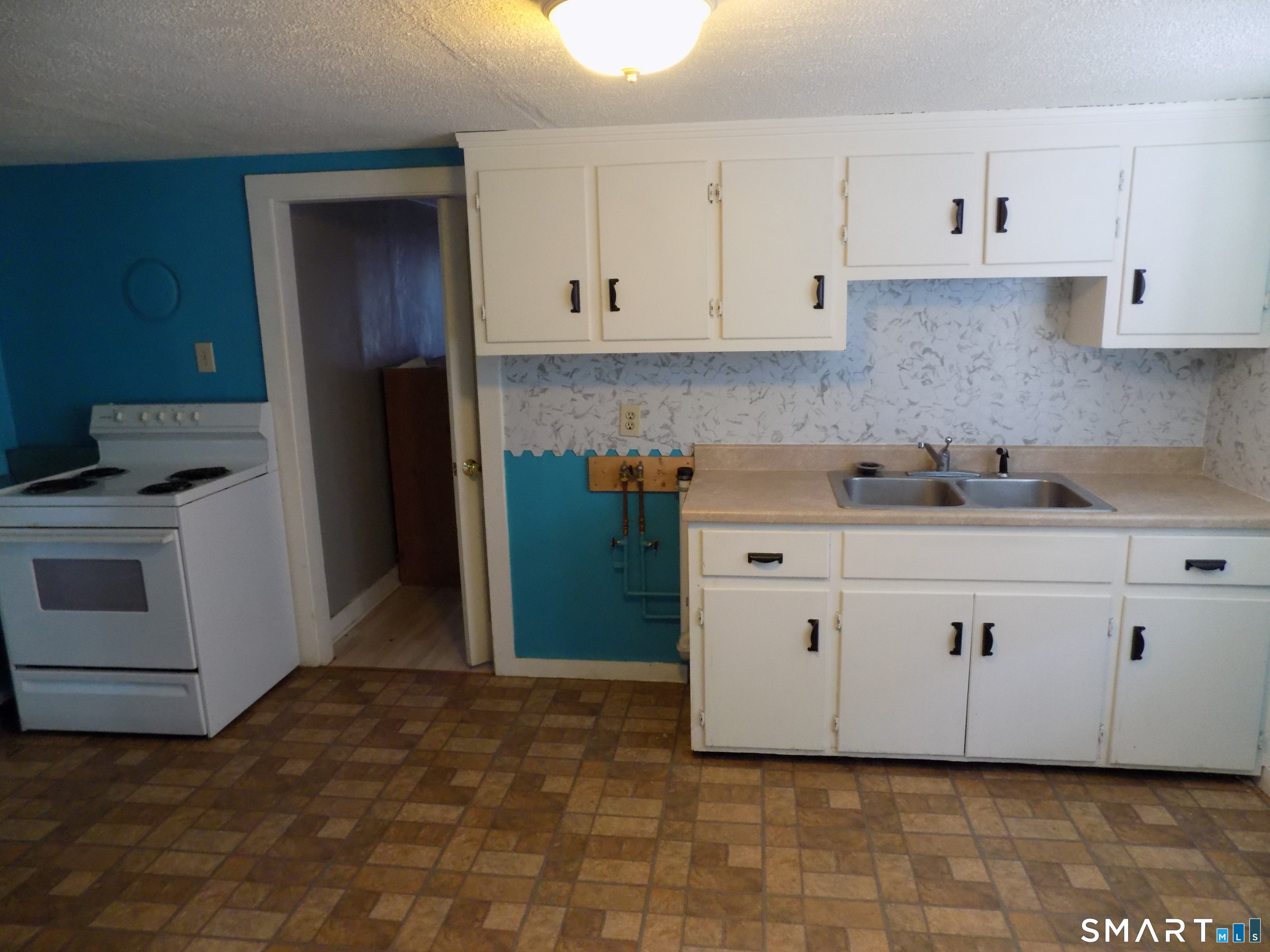 14 Pratt Street Bristol, CT 06010 - Photo 24 of 29