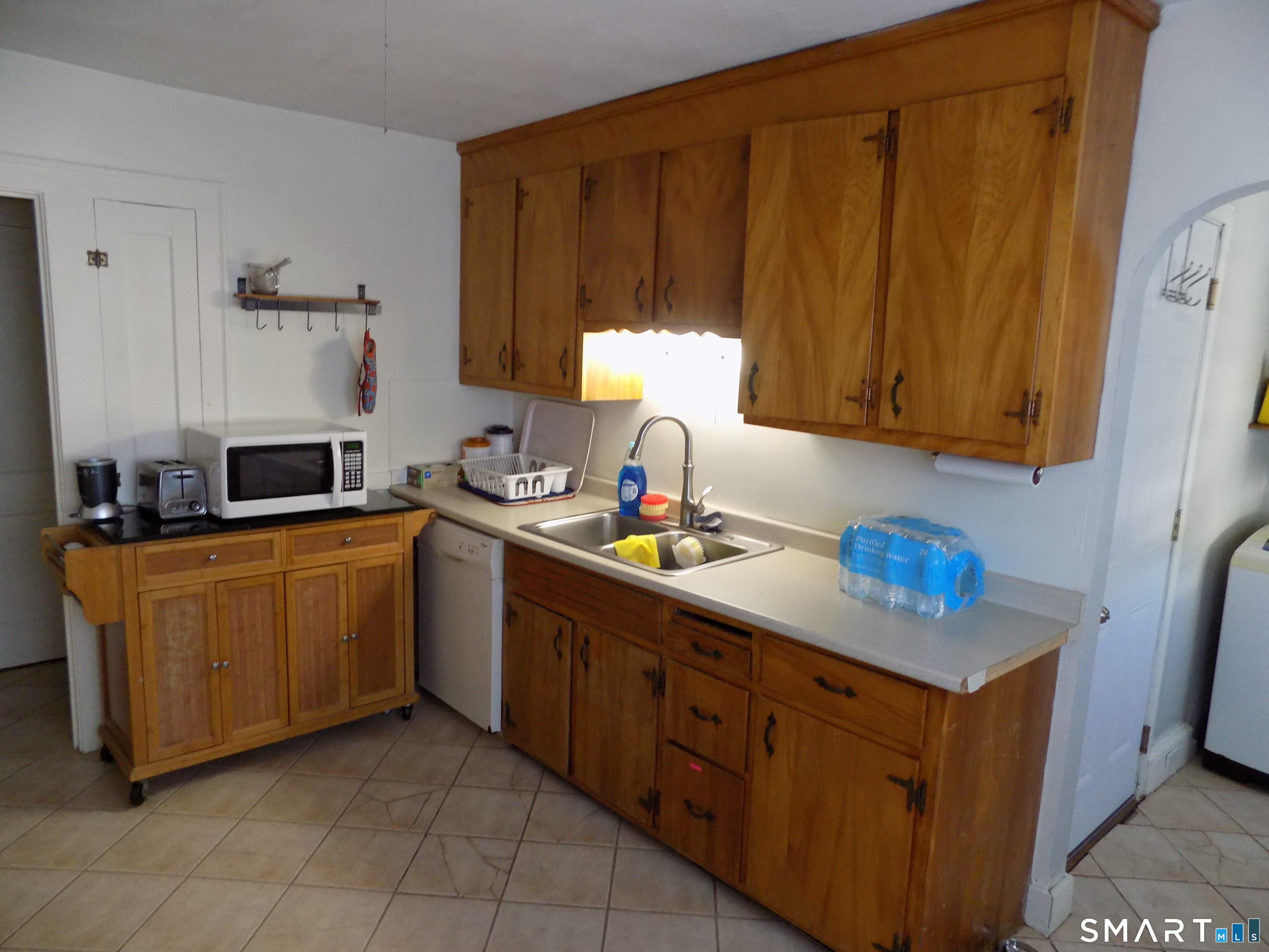 14 Pratt Street Bristol, CT 06010 - Photo 3 of 29