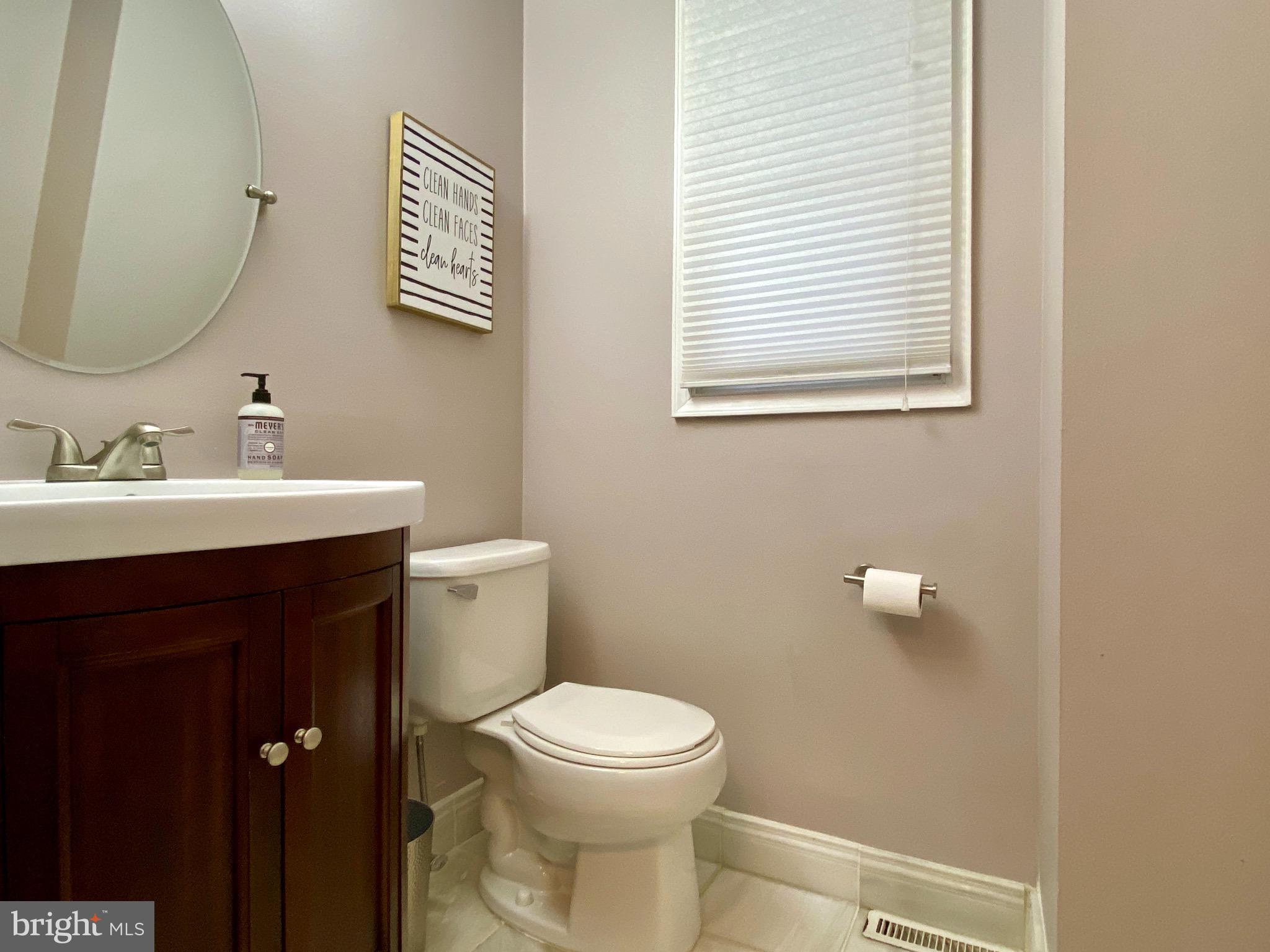 119 Lyster Road Oreland, PA 19075 - Photo 15 of 34 Powder Room