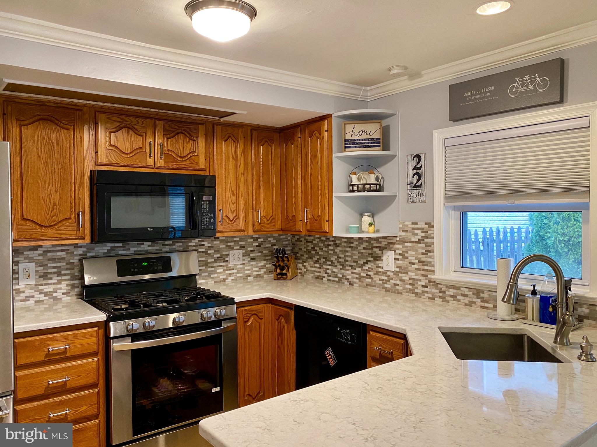 119 Lyster Road Oreland, PA 19075 - Photo 8 of 34 Kitchen
