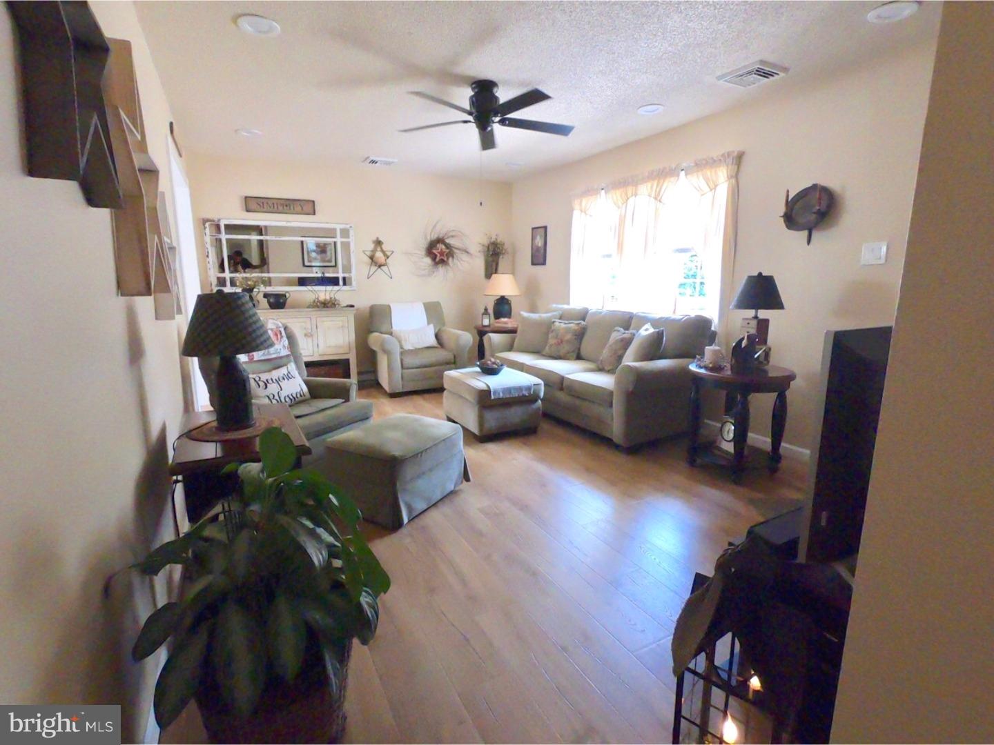 210 Cains Mill Road Williamstown, NJ 08094 - Photo 4 of 18 Living Room