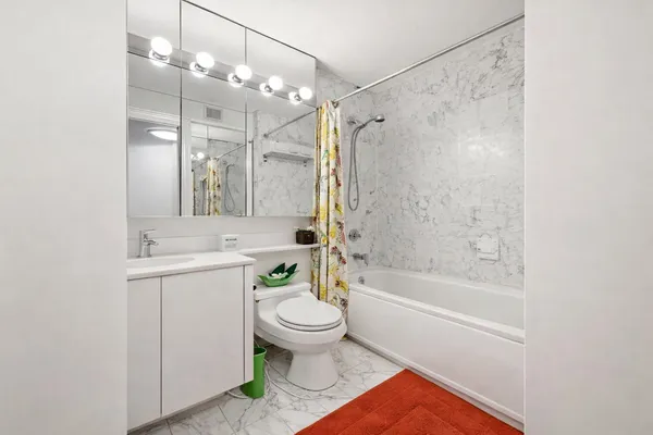 $675,000 | 445 5th Avenue, Unit 28E | Midtown South