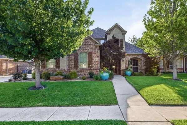 $713,000 | 7013 Cherrybark Lane, North Richland Hills, TX 76182