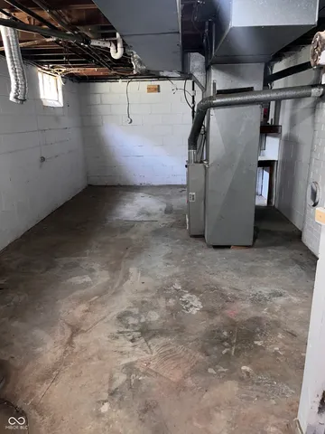 $1,075 | 4842 Hillside Avenue, Indianapolis, IN 46205