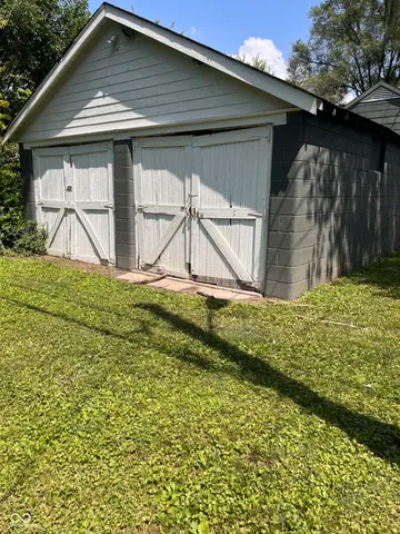 $1,075 | 4842 Hillside Avenue, Indianapolis, IN 46205