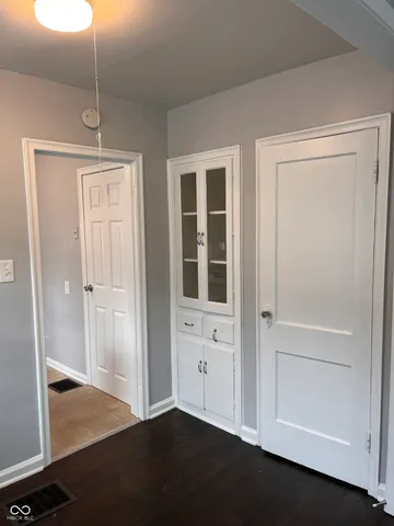 $1,075 | 4842 Hillside Avenue, Indianapolis, IN 46205