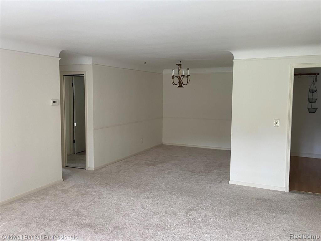 1750 Vernier Road, Unit 25 Grosse Pointe Woods, MI 48236 - Photo 8 of 22