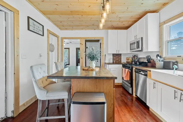 $200,000 | 1301 West Culver Road, Knox, IN 46534