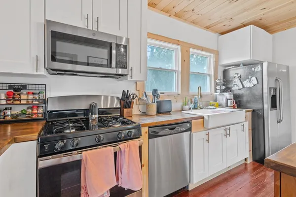 $200,000 | 1301 West Culver Road, Knox, IN 46534