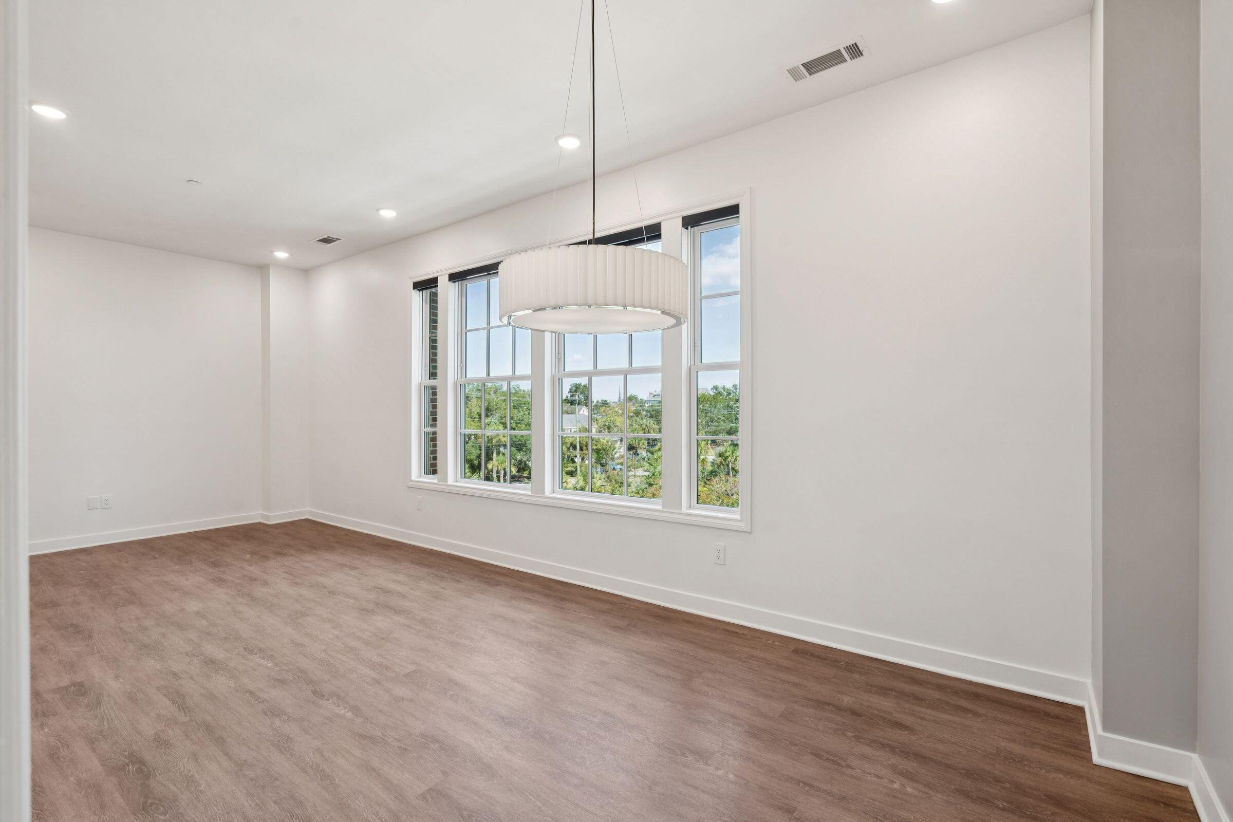 1 Barre Street, Unit A8 Charleston, SC 29401 - Photo 17 of 23 Living Room