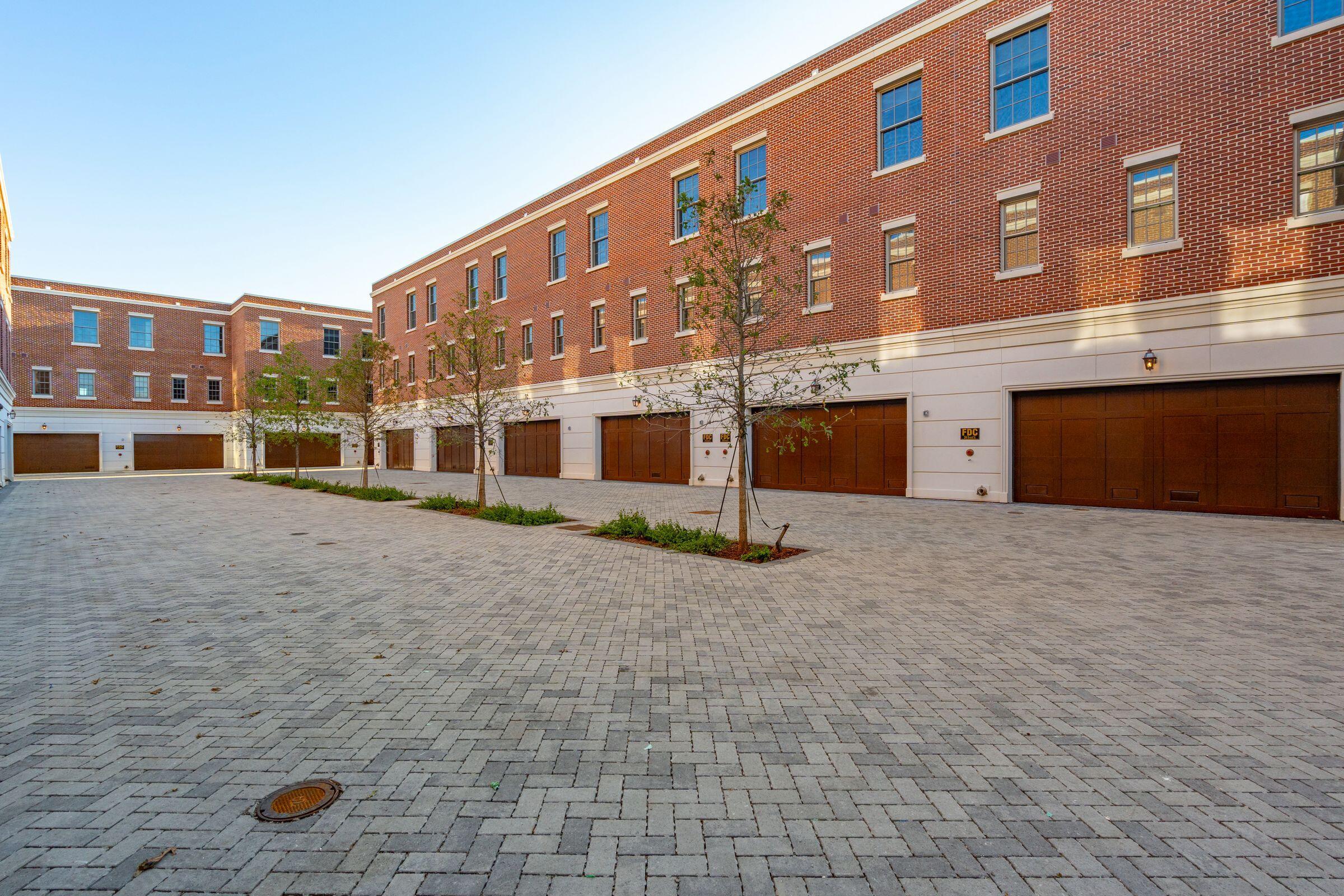 1 Barre Street, Unit A8 Charleston, SC 29401 - Photo 4 of 23 Garage