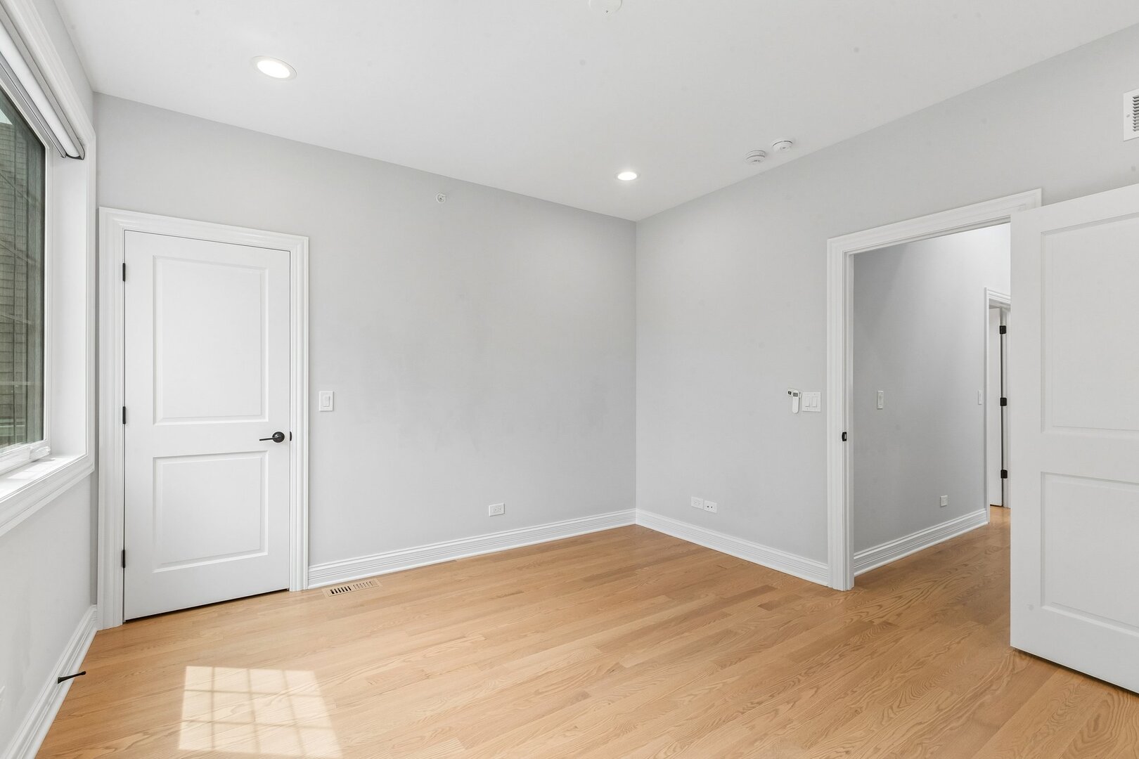 2012 Maple Avenue Evanston, IL 60201 - Photo 31 of 62 Gallery Image 31