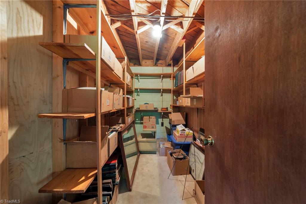 1602 Fleming Road Greensboro, NC 27410 - Photo 27 of 35 Gallery Image 27