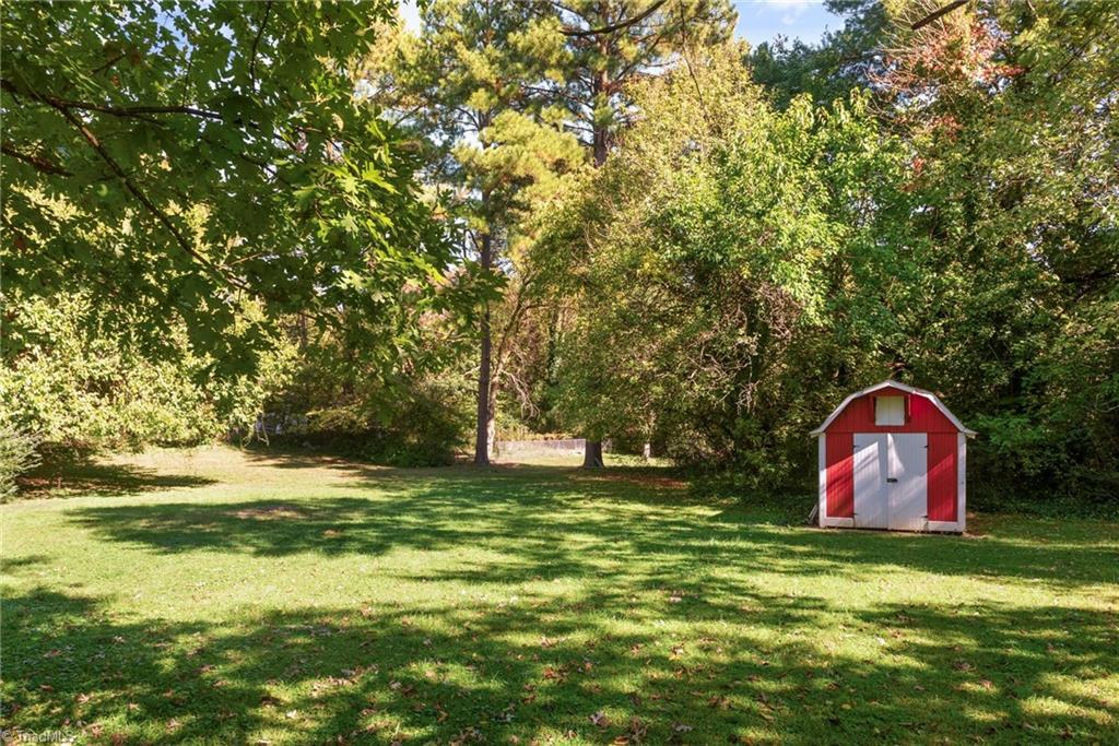 1602 Fleming Road Greensboro, NC 27410 - Photo 5 of 35 Gallery Image 5