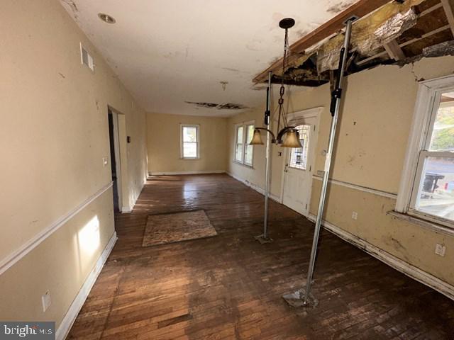 10 Laytons Lake Drive Carneys Point, NJ 08069 - Photo 12 of 32 living room / dining room