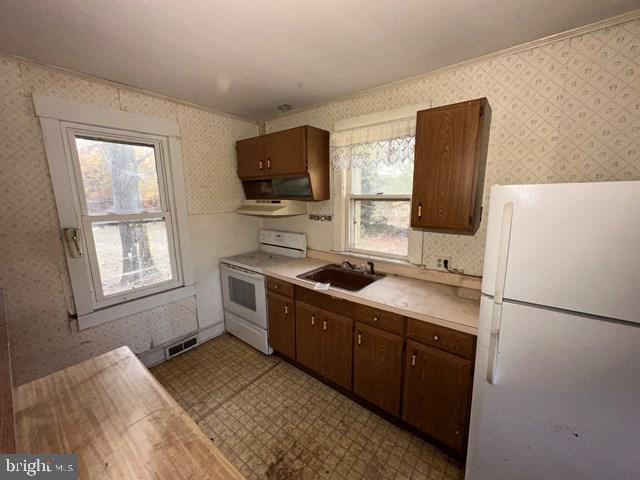 10 Laytons Lake Drive Carneys Point, NJ 08069 - Photo 18 of 32 kitchen