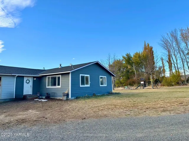 $414,900 | 110 Ladybug Lane, Moxee, WA 98936