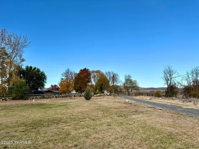 $414,900 | 110 Ladybug Lane, Moxee, WA 98936