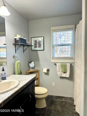 $414,900 | 110 Ladybug Lane, Moxee, WA 98936