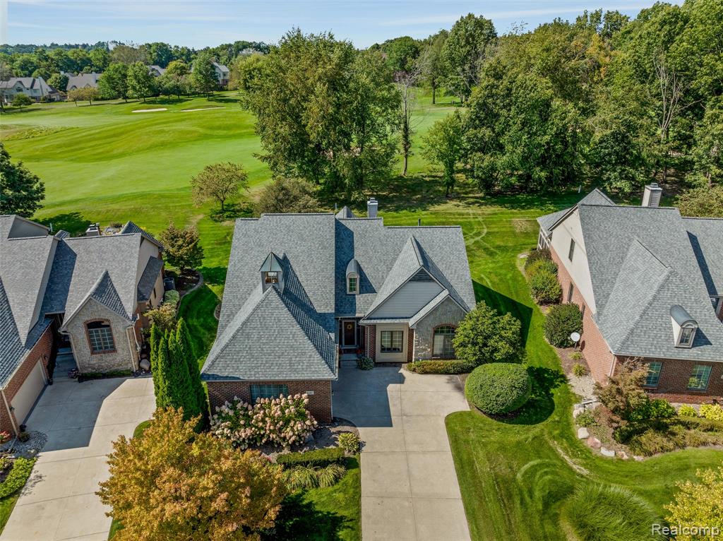 4687 Oakhurst Ridge Road Clarkston, MI 48348 - Photo 2 of 40