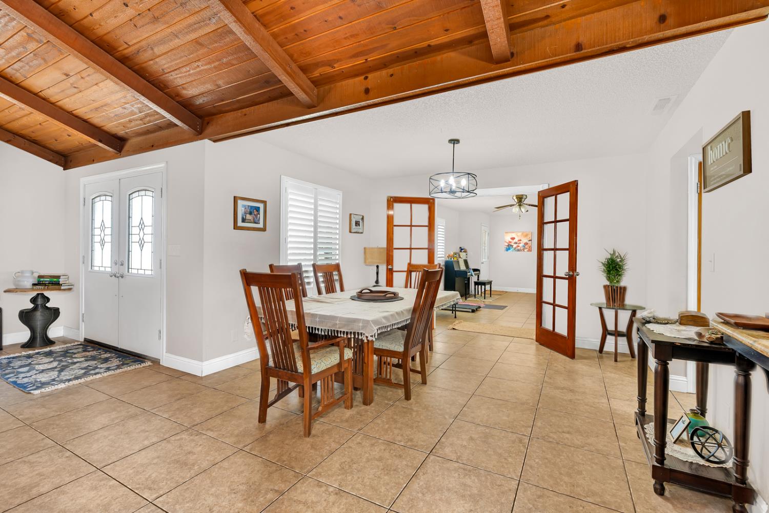 16448 Monreal Road Madera, CA 93636 - Photo 17 of 97