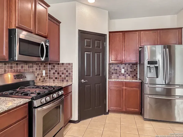 $1,925 | 13820 Blakeville, Live Oak, TX 78233