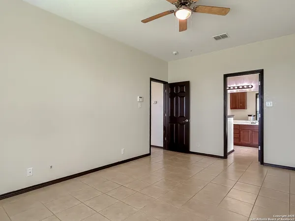 $1,925 | 13820 Blakeville, Live Oak, TX 78233