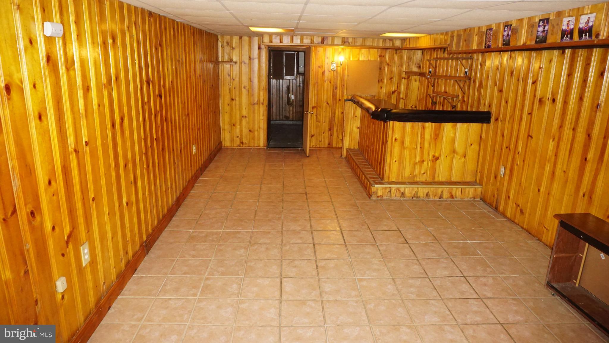 3005 Belair Road Baltimore, MD 21213 - Photo 17 of 33 a view of a bathroom with shower
