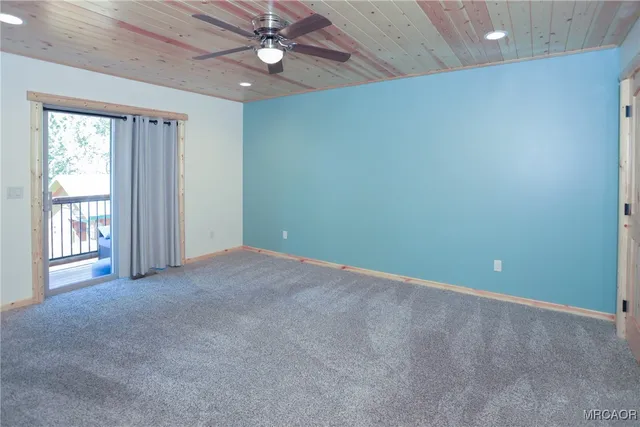 $585,000 | 365 Santa Barbara Avenue, Sugarloaf, CA 92386