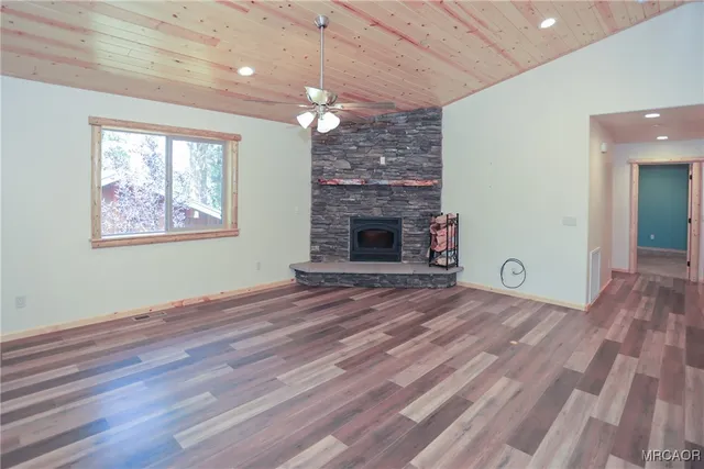 $585,000 | 365 Santa Barbara Avenue, Sugarloaf, CA 92386