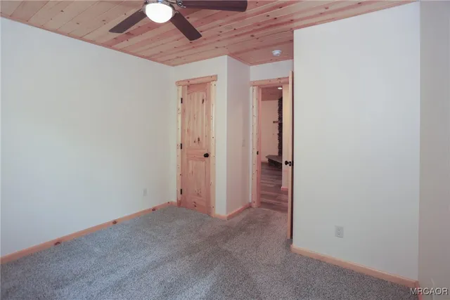 $585,000 | 365 Santa Barbara Avenue, Sugarloaf, CA 92386