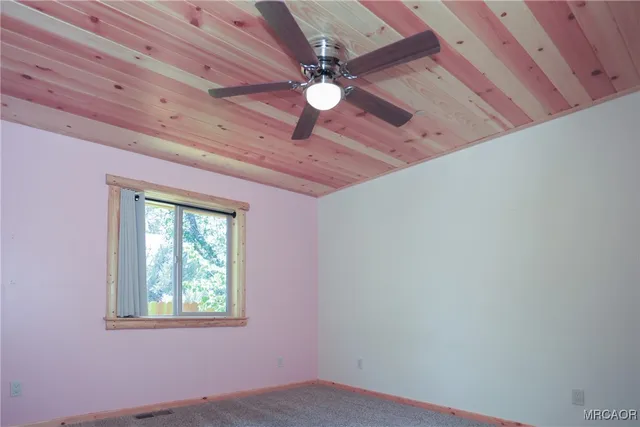 $585,000 | 365 Santa Barbara Avenue, Sugarloaf, CA 92386