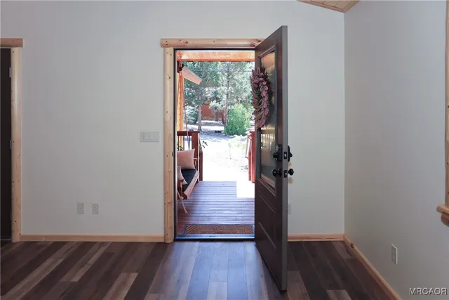 $585,000 | 365 Santa Barbara Avenue, Sugarloaf, CA 92386