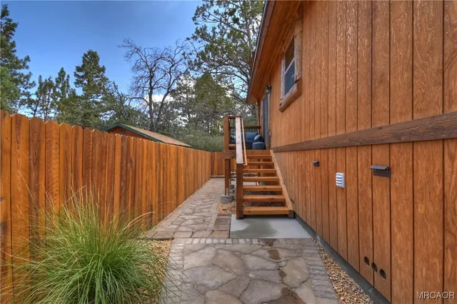 $585,000 | 365 Santa Barbara Avenue, Sugarloaf, CA 92386