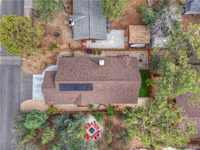 $585,000 | 365 Santa Barbara Avenue, Sugarloaf, CA 92386