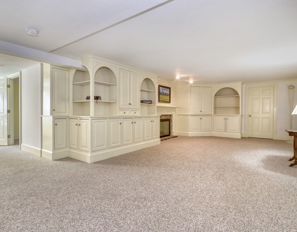 34 Round Hill Road Lincoln, MA 01773 - Photo 24 of 37 Gallery Image 24
